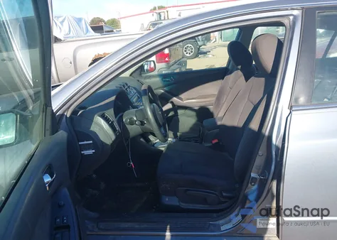 2010 Nissan Altima 2.5 S из США, поврежденный, VIN 1N4AL2AP3AN468916